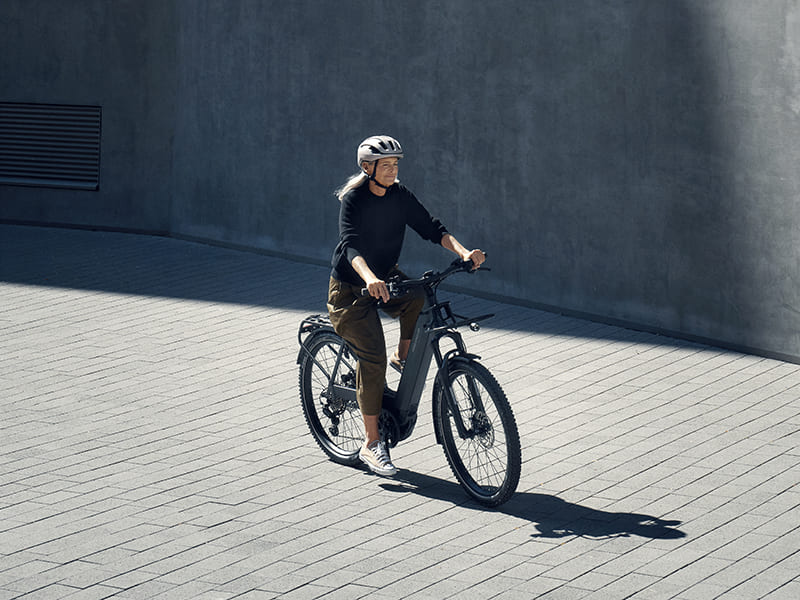 Riese und Müller Nevo4 GT Touring weiß